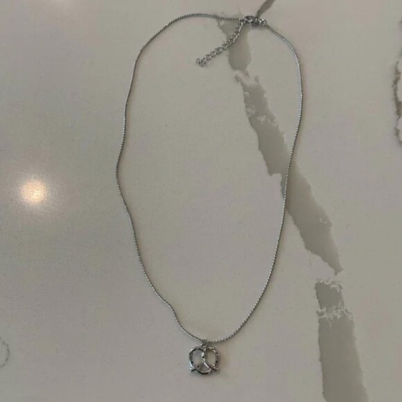 The Anne Pride rainbow multicolor s925 sterling silver pretzel necklace - Picture 2 of 4